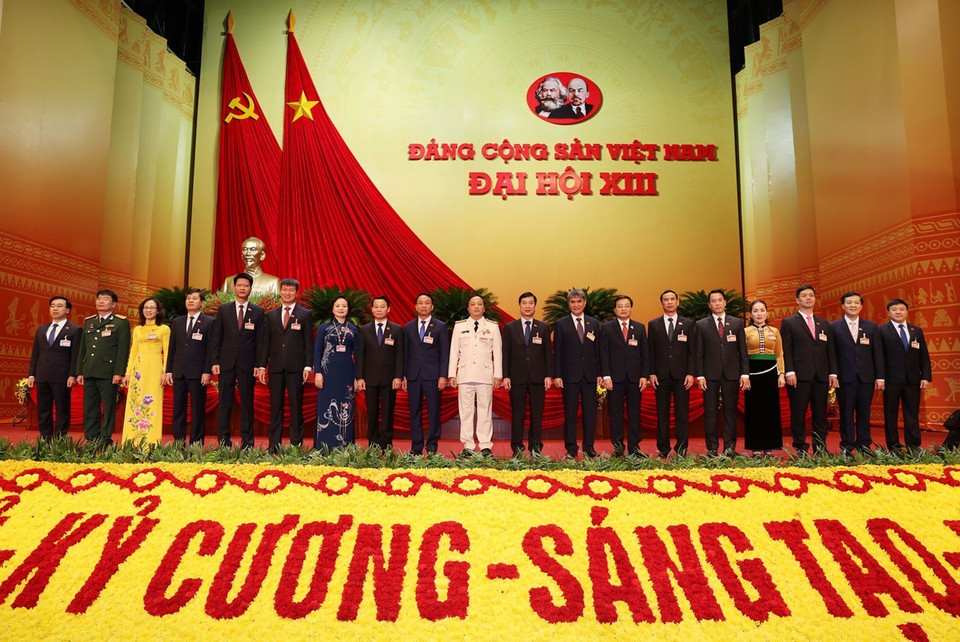 Đoàn đại biểu Đảng bộ tỉnh Yên Bái dự Đại hội. (Ảnh: TTXVN)