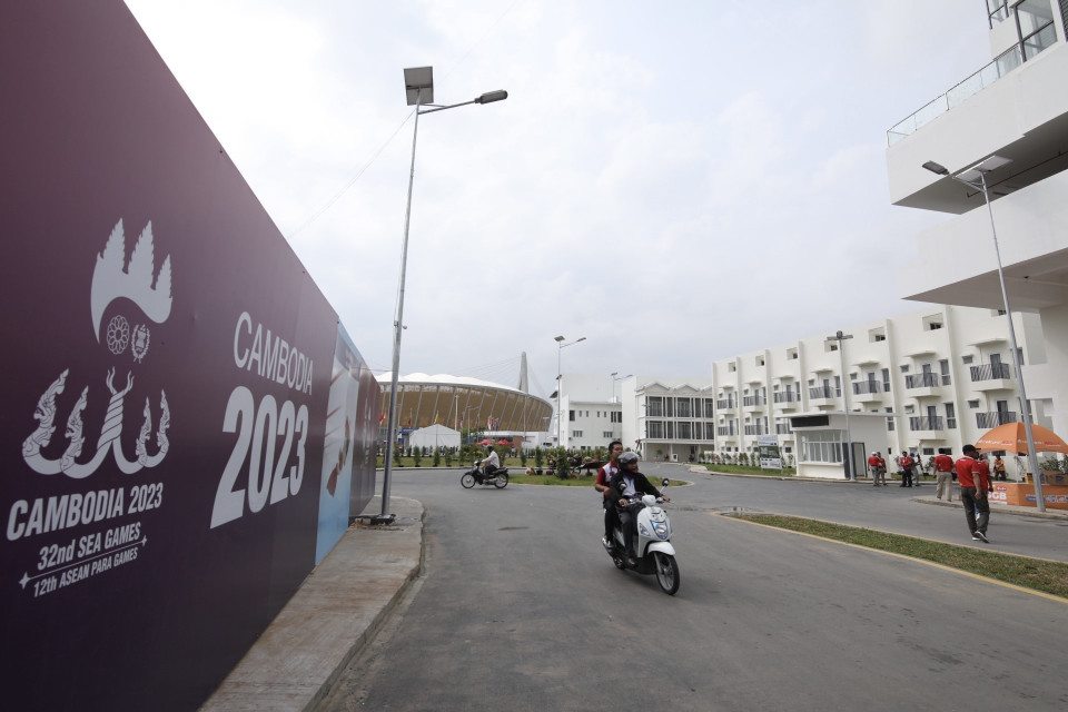 Làng vận động viên được xây dựng bên cạnh sân vận động Morodok Techo. (Ảnh: Minh Quyết/TTXVN)