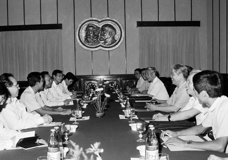 Tổng Bí thư Đỗ Mười tiếp Thủ tướng Campuchia Hun Sen, ngày 24/7/1991, tại Hà Nội. (Ảnh: Kim Hùng/TTXVN)