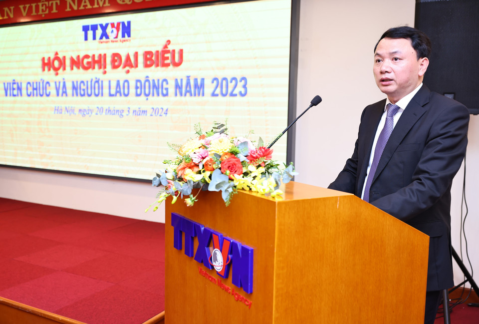 Chủ tịch Công đoàn TTXVN Đỗ Mạnh Chiến phát biểu tại hội nghị. (Ảnh: Minh Đức/TTXVN)