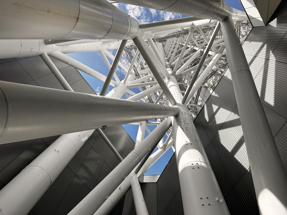 Cấu trúc giàn tam giác của tháp Skytree giúp giảm rung lắc. (Ảnh: Nguyễn Tuyến/TTXVN)