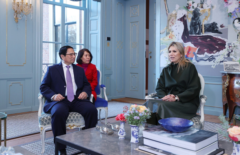 Thủ tướng Phạm Minh Chính gặp Hoàng hậu Hà Lan Máxima.(Ảnh: Dương Giang/TTXVN)