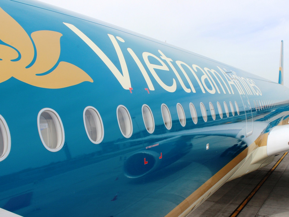 Logo thương hiệu cùng màu sơn đặc trưng của Vietnam Airlines. (Ảnh: Việt Hùng/Vietnam+)