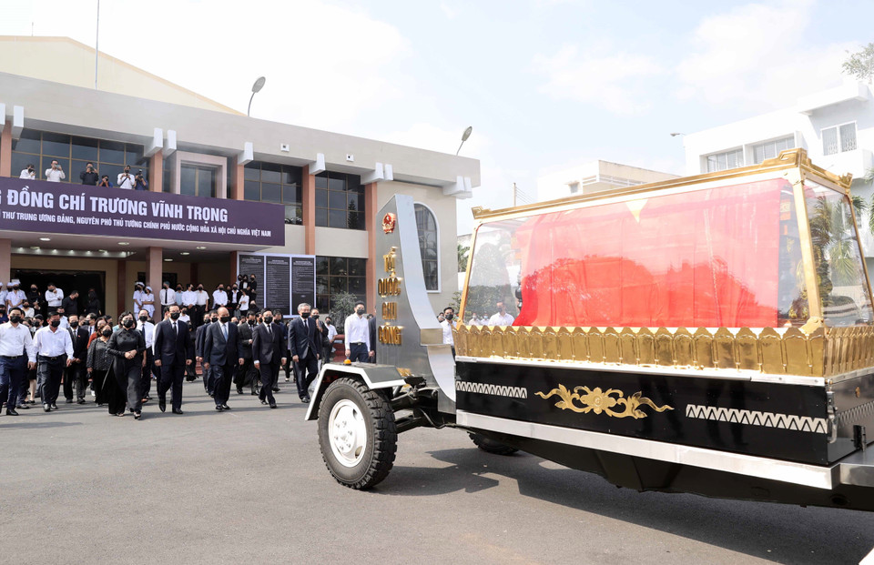 Di quan của đồng chí Trương Vĩnh Trọng được linh xa của Đoàn Nghi lễ Quân đội rước về Nghĩa trang Liệt sỹ tỉnh Bến Tre. (Ảnh: Thống Nhất/TTXVN)