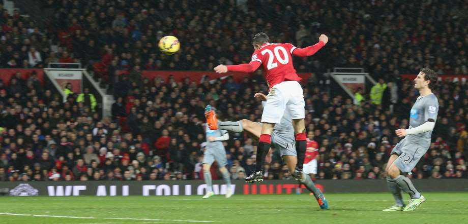 Van Persie ghi bàn thắng nâng tỷ số lên 3-0. (Nguồn: Getty)