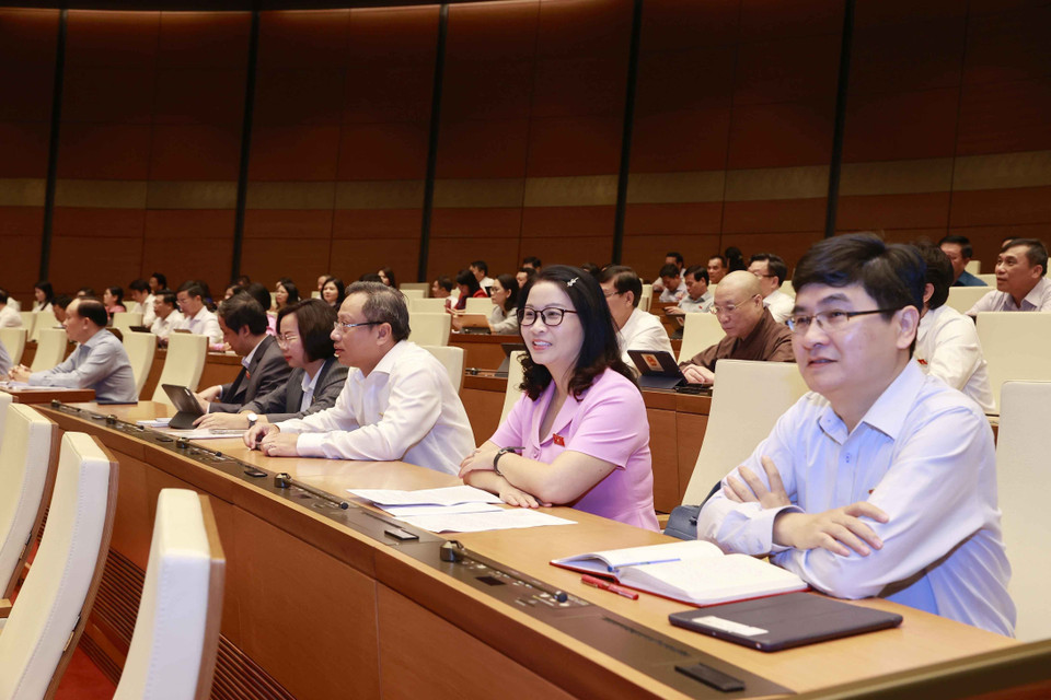 Đoàn Đại biểu Quốc hội thành phố Hà Nội dự phiên họp. (Ảnh: Doãn Tấn/TTXVN)