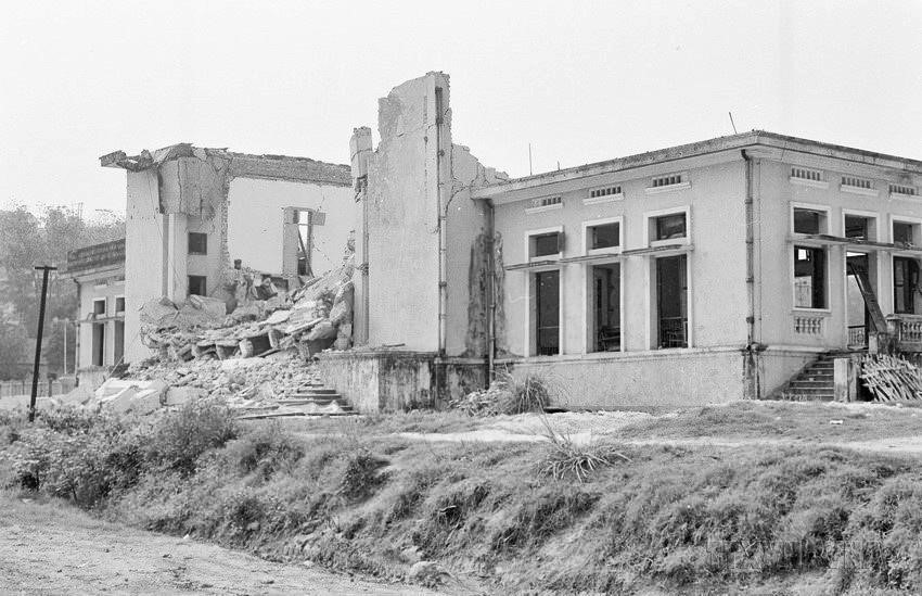 Ngày 17/2/1979, địch dùng bộc phá, thuốc nổ, đại bác bắn vào khu mỏ Apatít Lào Cai (tỉnh Hoàng Liên Sơn), phá hủy toàn bộ khu mỏ. (Ảnh: Nguyễn Trân/TTXVN)