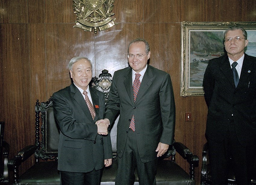 Ngày 7/3/2006, tại thủ đô Brasilia, Chủ tịch Thượng viện Brazil José Renan Vasconcelos Calheiros hội kiến Chủ tịch Quốc hội Nguyễn Văn An thăm hữu nghị chính thức Brazil. (Ảnh: Trí Dũng/TTXVN)