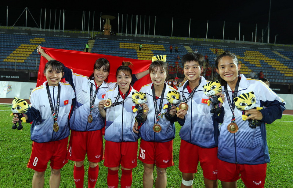 Tự hào bóng đá nữ Việt Nam. (Ảnh: Quốc Khánh/TTXVN)