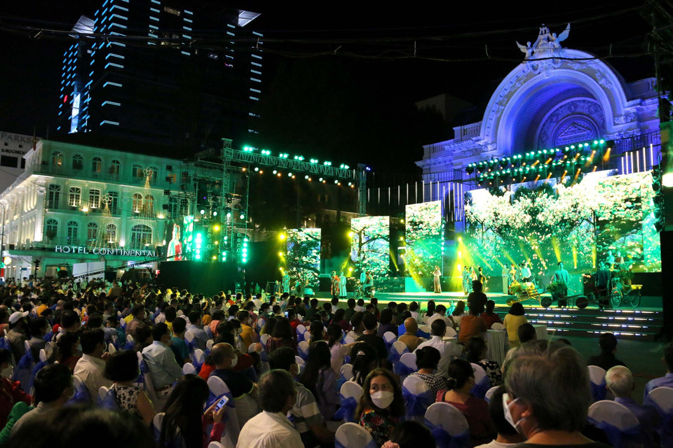 Sân khấu diễn ra chương trình. (Ảnh: Thanh Vũ/TTXVN)