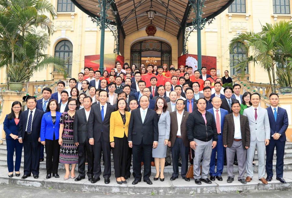 Thủ tướng Nguyễn Xuân Phúc và các đại biểu. (Ảnh: Thống Nhất/TTXVN)