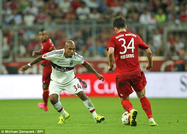 De Jong trong một tình huống trên sân. (Nguồn: Daily Mail)