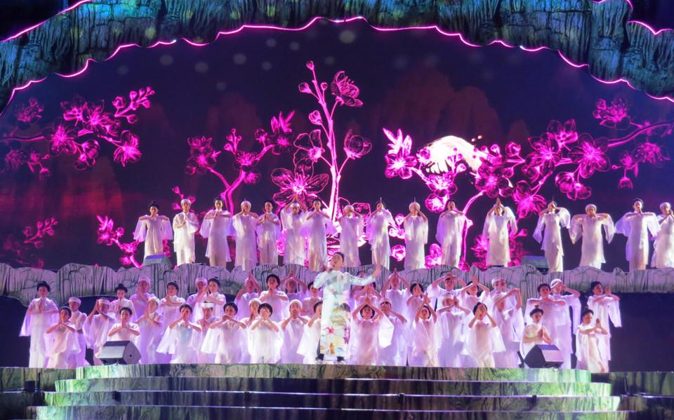  Chương trình nghệ thuật khai mạc Lễ hội. (Ảnh: Võ Dung/TTXVN)