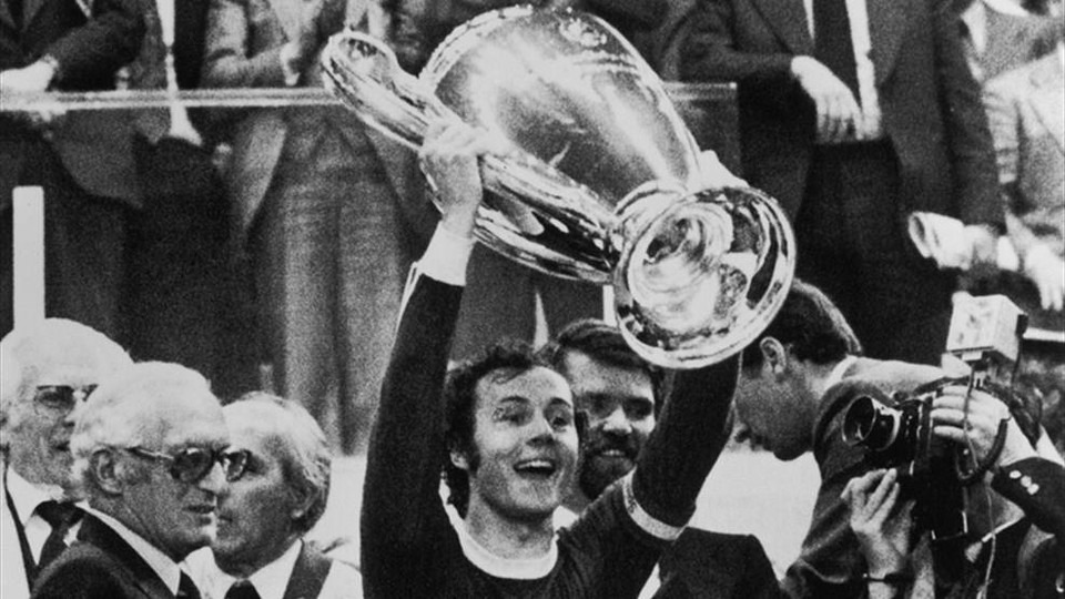 Huyền thoại này sau đó đã cùng Bayern Munich giành 3 chức vô địch European Cup liên tiếp từ năm 1973-1976 (tiền thân của Champions League).