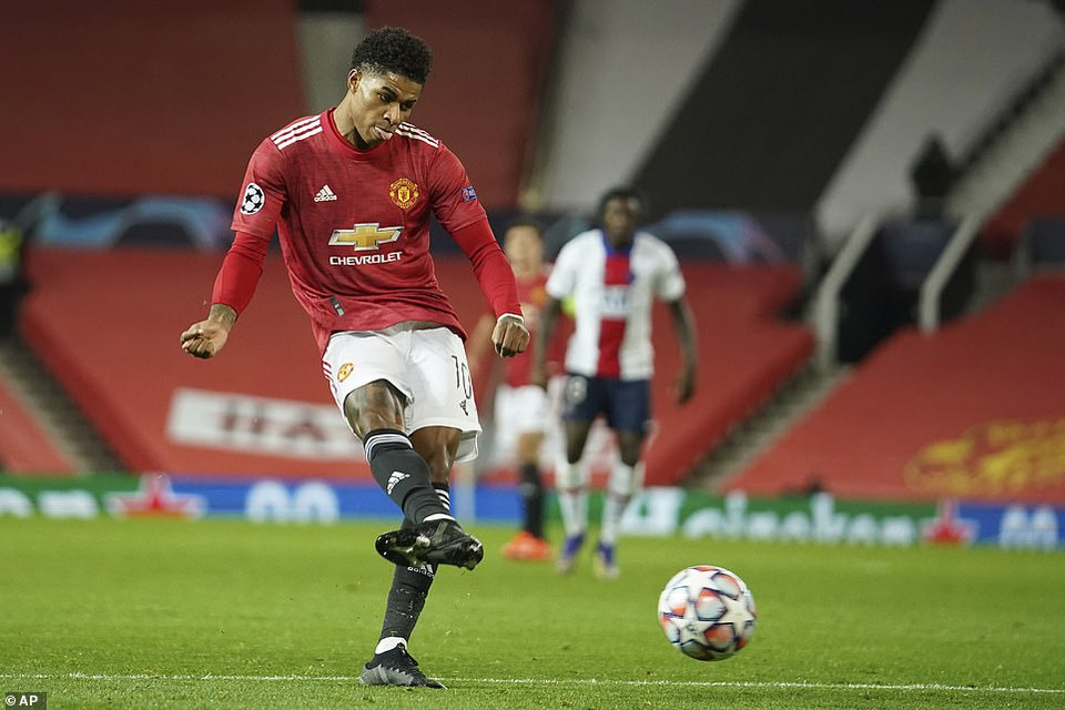 Đến phút 32, Manchester United bất ngờ có bàn gỡ hòa 1-1 sau pha dứt điểm của Marcus Rashford. (Nguồn: AP)