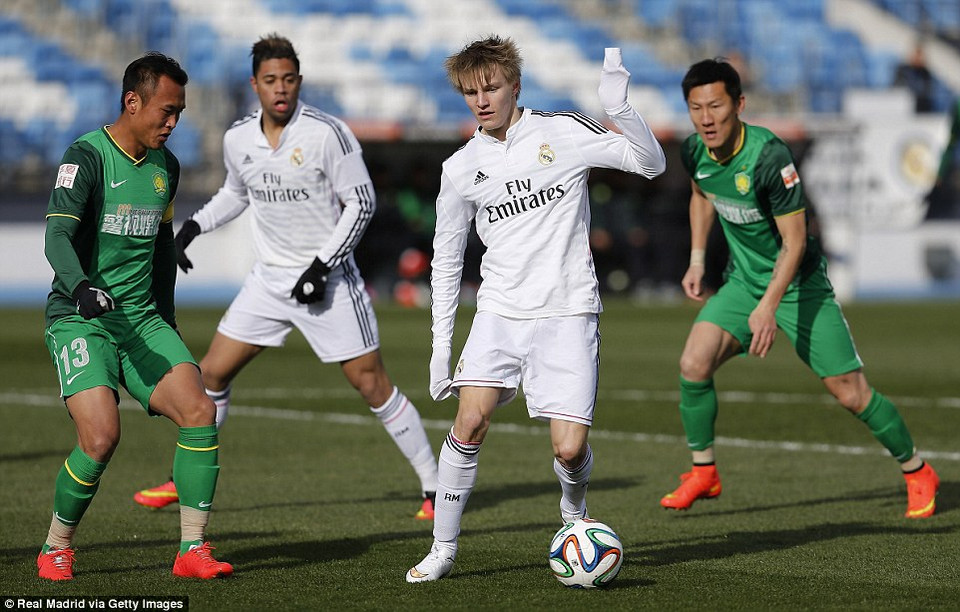 Những gì mà cầu thủ 16 tuổi này trình diễn đã thuyết phục được Carlo Ancelotii.