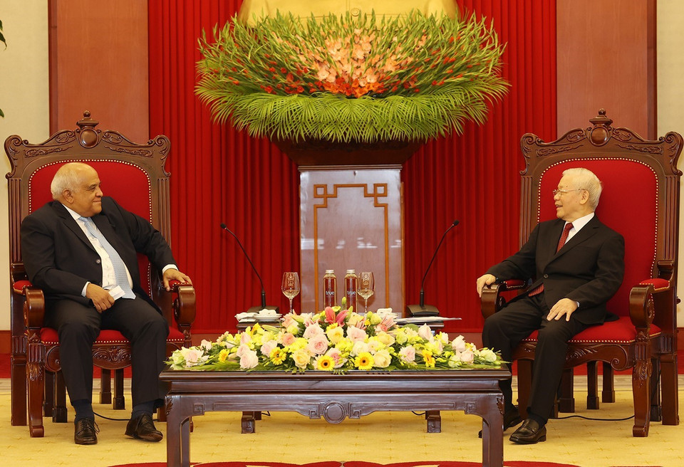 Tổng Bí thư Nguyễn Phú Trọng và Đại sứ Cộng hòa Cuba Orlando Nicolás Hernández Guillén. (Ảnh: Trí Dũng/TTXVN)