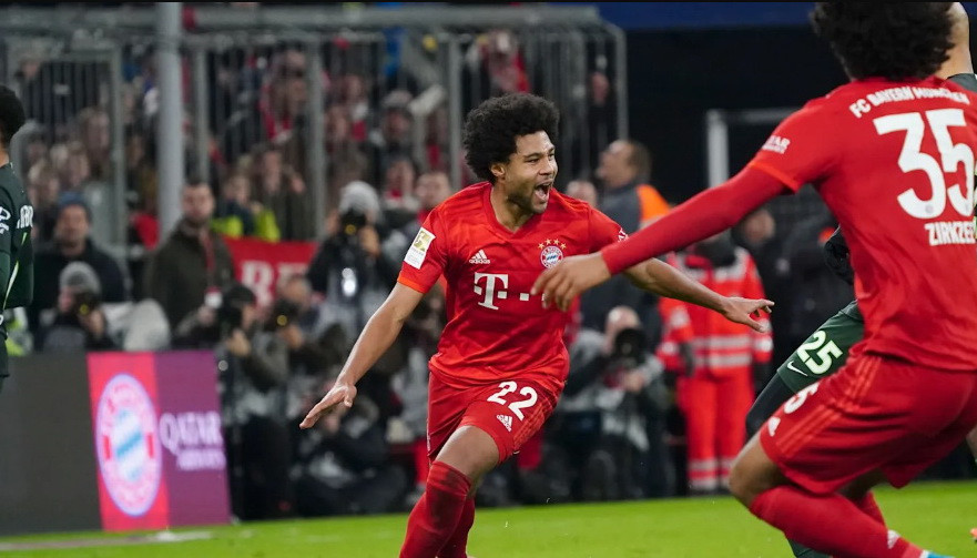 Chỉ ít phút sau, Gnabry ấn định chiến thắng 2-0 cho Bayern trước Wolfsburg. (Nguồn: fcbayern)