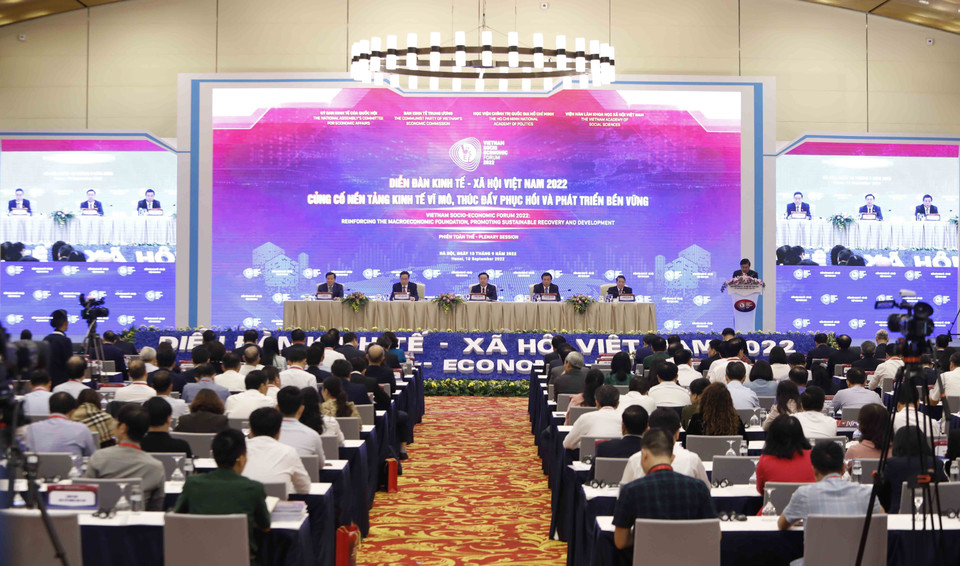 Quang cảnh Phiên toàn thể (tọa đàm cấp cao). (Ảnh: An Đăng/TTXVN)