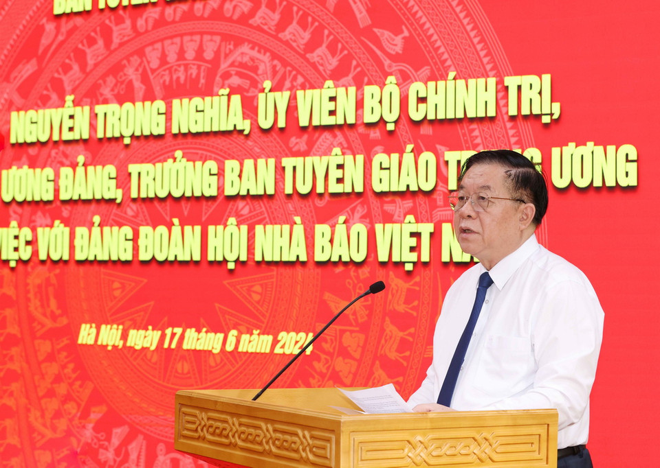 Ông Nguyễn Trọng Nghĩa, Ủy viên Bộ Chính trị, Bí thư Trung ương Đảng, Trưởng Ban Tuyên giáo Trung ương phát biểu chỉ đạo buổi làm việc. (Ảnh: Phương Hoa/TTXVN)