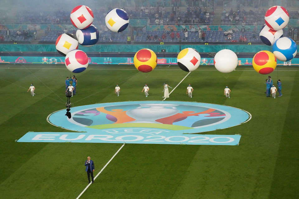 EURO 2020 cuối cùng cũng đã chính thức được khởi tranh bằng màn khai mạc ấn tượng trên sân Olympic của Italy. (Nguồn: AFP/Getty Images)