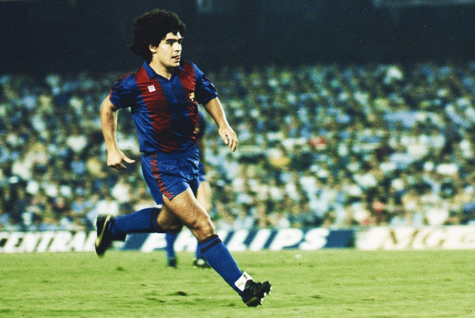 ...và chuyển sang châu Âu thi đấu cho Barcelona trong hai mùa giải (1982-1984). (Nguồn: Getty Images)