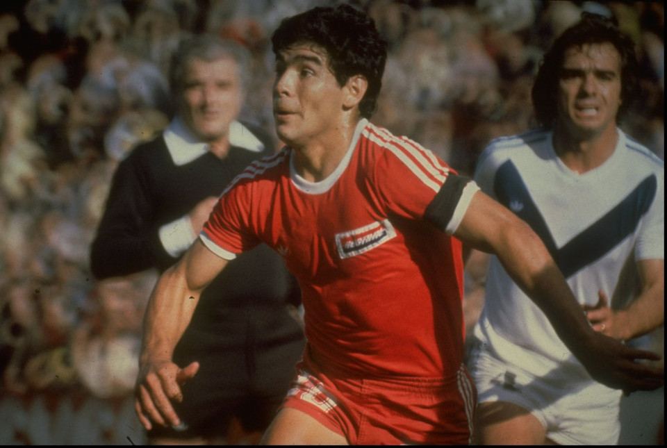 Maradona khởi nghiệp và thi đấu trong màu áo Argentinos Juniors (1976-1981). (Nguồn: Getty Images)