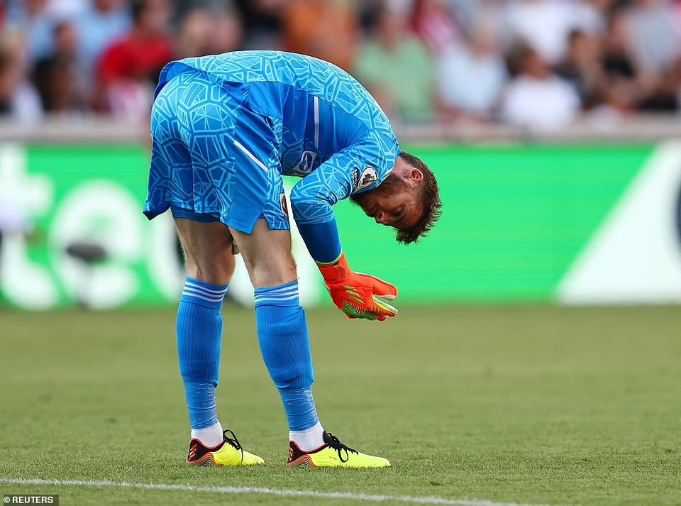 Thủ thành De Gea tiếp tục mắc lỗi khiến Quỷ đỏ phải nếm trái đắng. (Nguồn: Reuters)