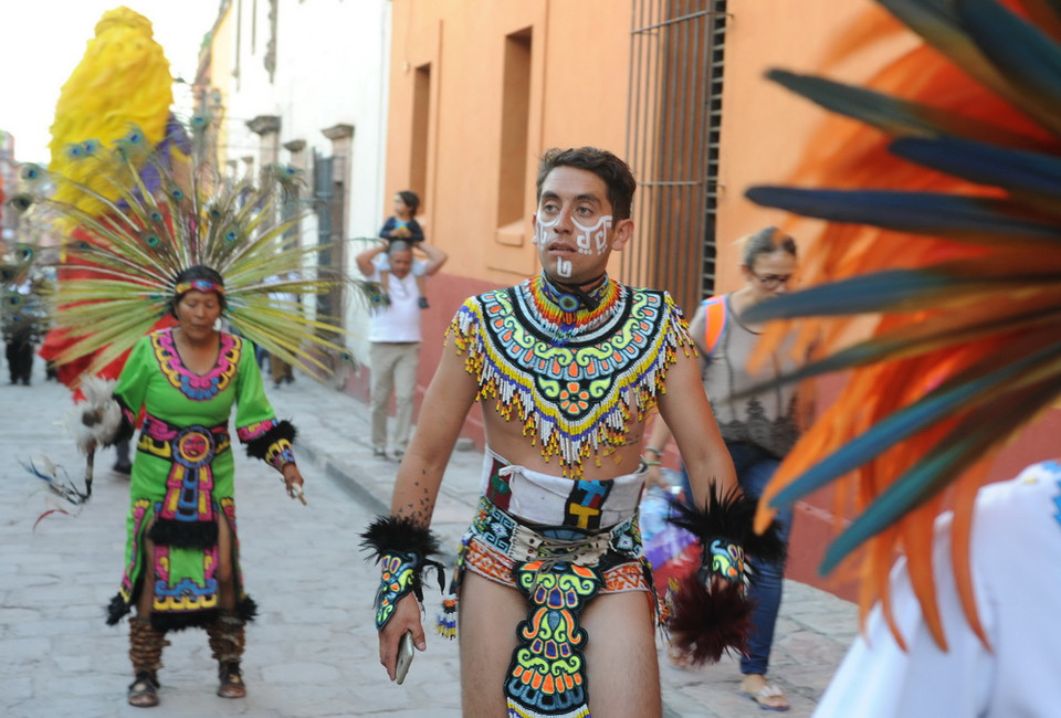 Các nghệ sỹ đường phố .(Ảnh: Việt Hùng)