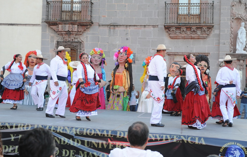 Các tiết mục nghệ thuật .(Ảnh: Việt Hùng)