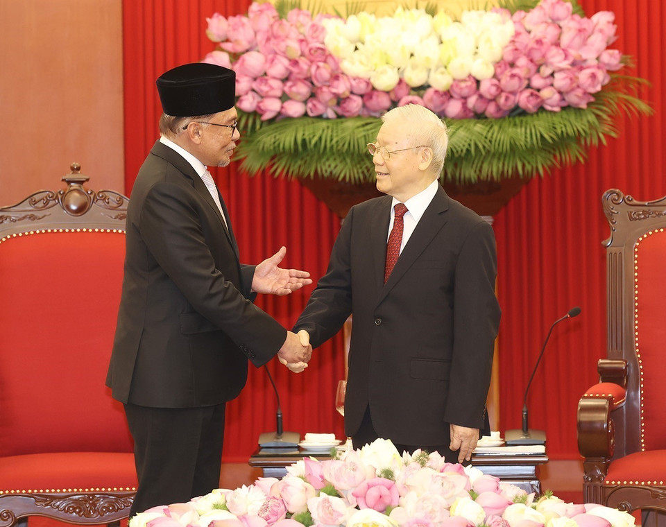 Tổng Bí thư Nguyễn Phú Trọng tiếp Thủ tướng Malaysia Anwar Ibrahim thăm chính thức Việt Nam. (Ảnh: Trí Dũng/TTXVN)