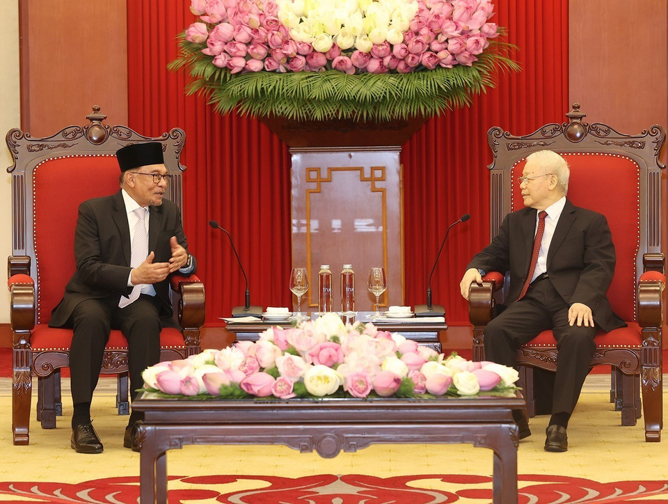 Tổng Bí thư Nguyễn Phú Trọng tiếp Thủ tướng Malaysia Anwar Ibrahim thăm chính thức Việt Nam. (Ảnh: Trí Dũng/TTXVN)
