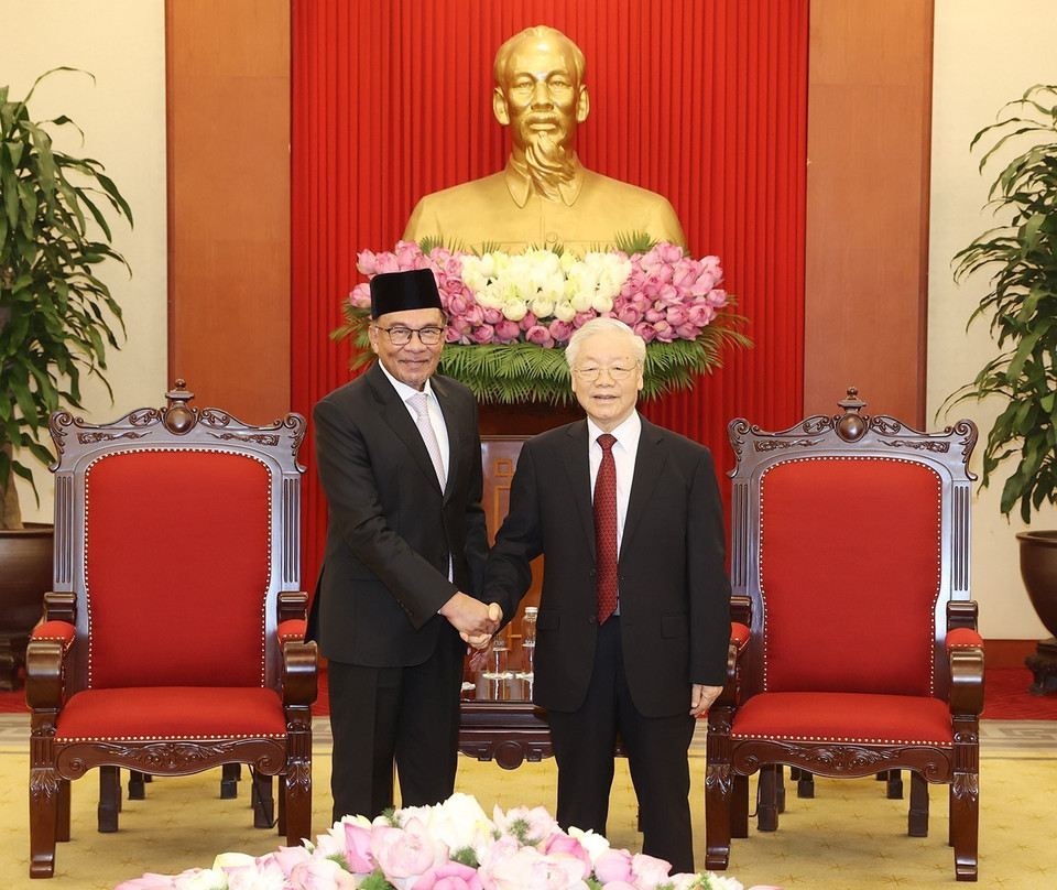 Tổng Bí thư Nguyễn Phú Trọng tiếp Thủ tướng Malaysia Anwar Ibrahim thăm chính thức Việt Nam. (Ảnh: Trí Dũng/TTXVN)