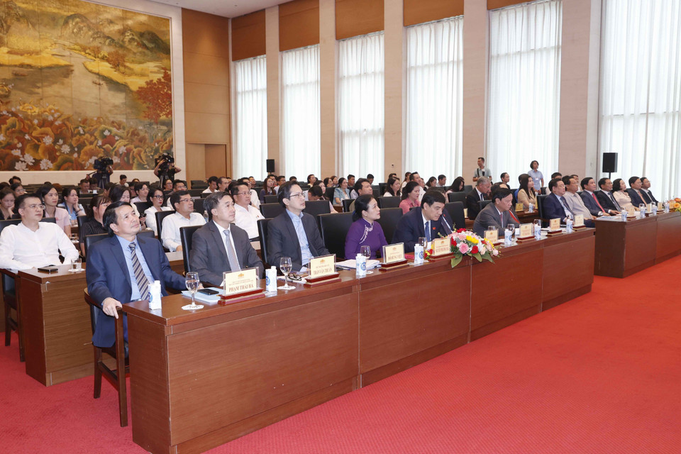 Chủ tịch Quốc hội Vương Đình Huệ và đại biểu dự Lễ Công bố. (Ảnh: Doãn Tấn/TTXVN)