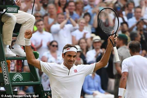 Chiến thắng thuyết phục dành cho Federer.