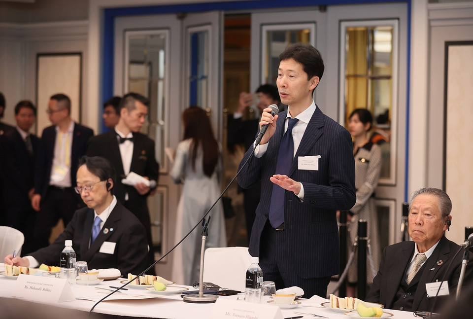 Đại diện doanh nghiệp công nghệ vi mạch bán dẫn của Nhật Bản phát biểu. (Ảnh: Dương Giang/TTXVN)