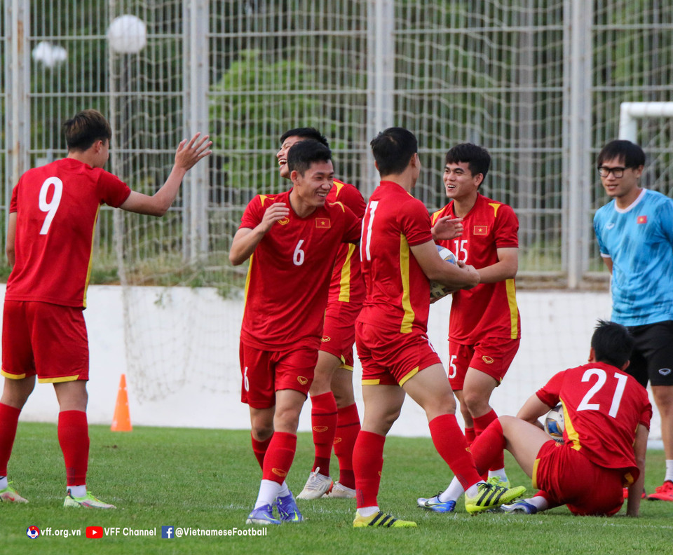 Tất cả các cầu thủ đều rất thoải mái dù phía trước họ sẽ phải đối mặt với thách thức mang tên Saudi Arabia. (Nguồn: VFF)