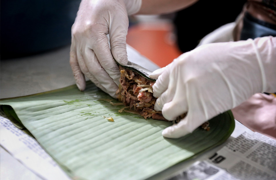 Nem ngựa được gói thành từng quả có trọng lượng 200gr. (Ảnh: Danh Lam/TTXVN)