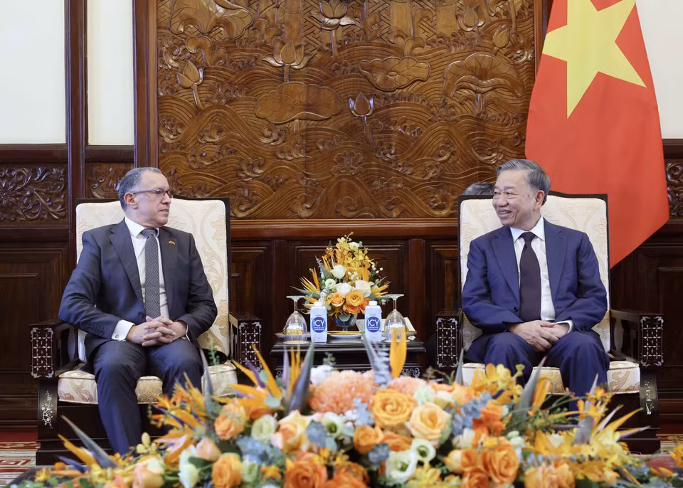 Chủ tịch nước Tô Lâm tiếp Đại sứ Colombia Miguel Angel Rodriguez Melo. (Ảnh: Nhan Sáng/TTXVN)