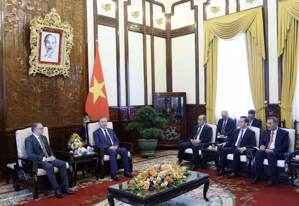 Chủ tịch nước Tô Lâm tiếp Đại sứ Colombia Miguel Angel Rodriguez Melo. (Ảnh: Nhan Sáng/TTXVN)