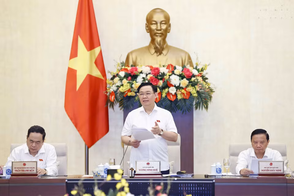 Chủ tịch Quốc hội Vương Đình Huệ phát biểu khai mạc phiên họp. (Ảnh: Doãn Tấn/TTXVN)