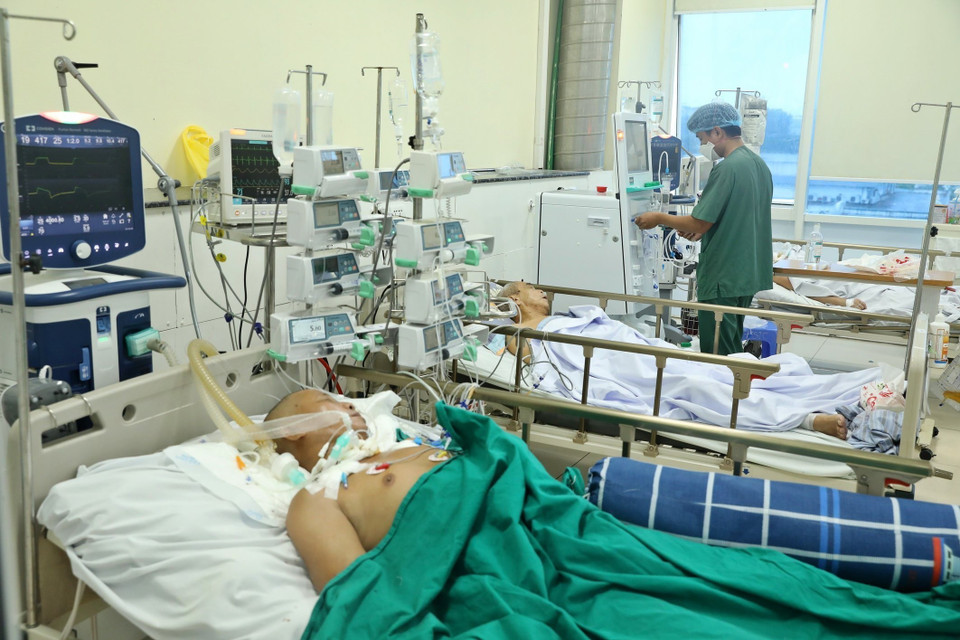 Theo thống kê của Bộ Y tế, thời gian gần đây, số ca mắc mới COVID-19 gia tăng, trong đó số ca bệnh nặng nhập viện cũng nhiều lên. (Ảnh: Minh Quyết/TTXVN)