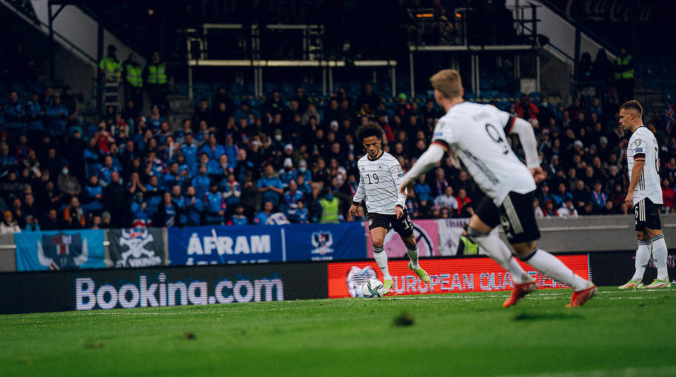 Dẫn trước hai bàn, 'xe tăng Đức' tiếp tục tạo nên thế trận áp đảo trước chủ nhà Iceland. (Nguồn: DFB)