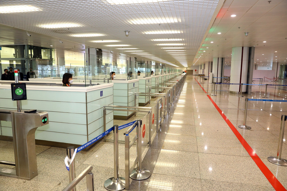 Khu vực nhập cảnh vào Việt Nam tại sân bay quốc tế Nội Bài. (Ảnh: Huy Hùng/TTXVN)