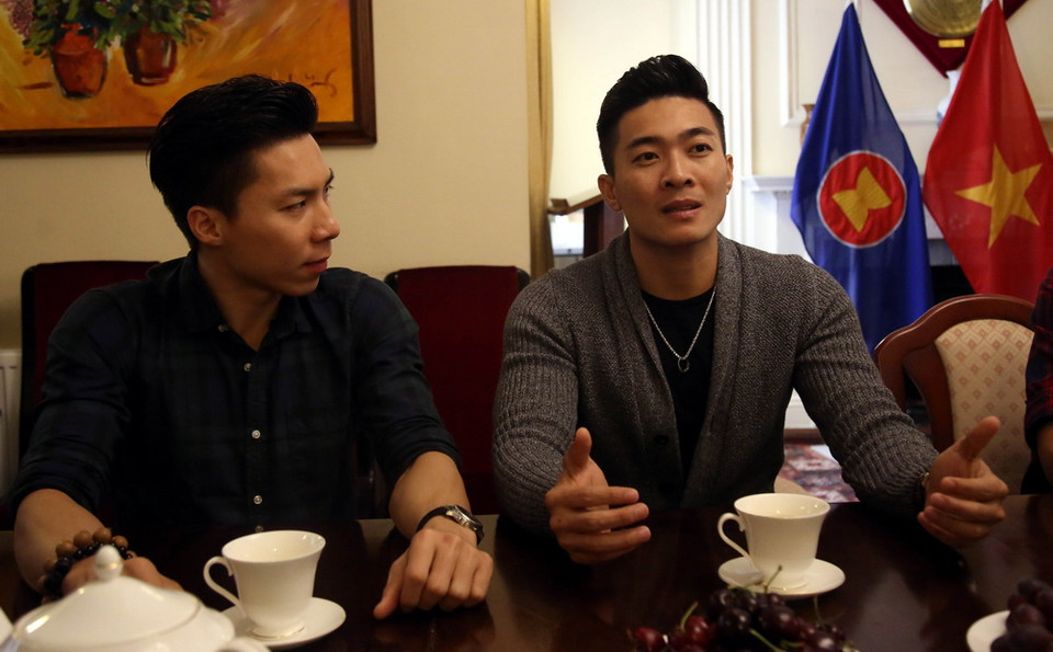 Hai nghệ sỹ Quốc Cơ, Quốc Nghiệp - niềm cảm hứng Việt Nam tại Britain’s Got Talent 2018. (Ảnh: Như Mai/TTXVN)