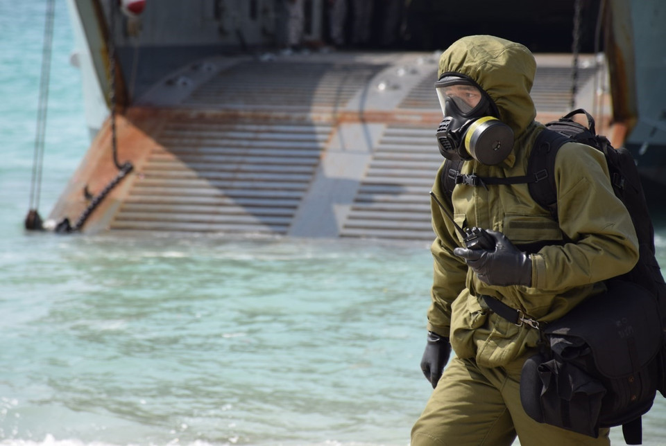 Lính phòng hóa tham gia diễn tập. (Ảnh: Sơn Nam/TTXVN)