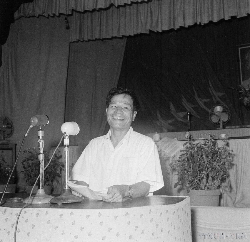 Đại tướng Nguyễn Chí Thanh, Ủy viên Bộ Chính trị dự và phát biểu tại Đại hội Liên hoan Chiến sỹ Thi đua toàn quân (năm 1960). (Ảnh: Đoàn Tý/TTXVN)