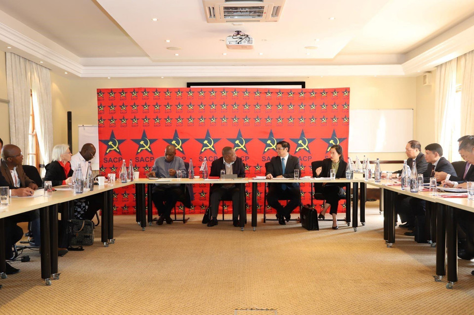 Quang cảnh buổi hội đàm giữa hai đoàn. (Ảnh: Phi Hùng/TTXVN)