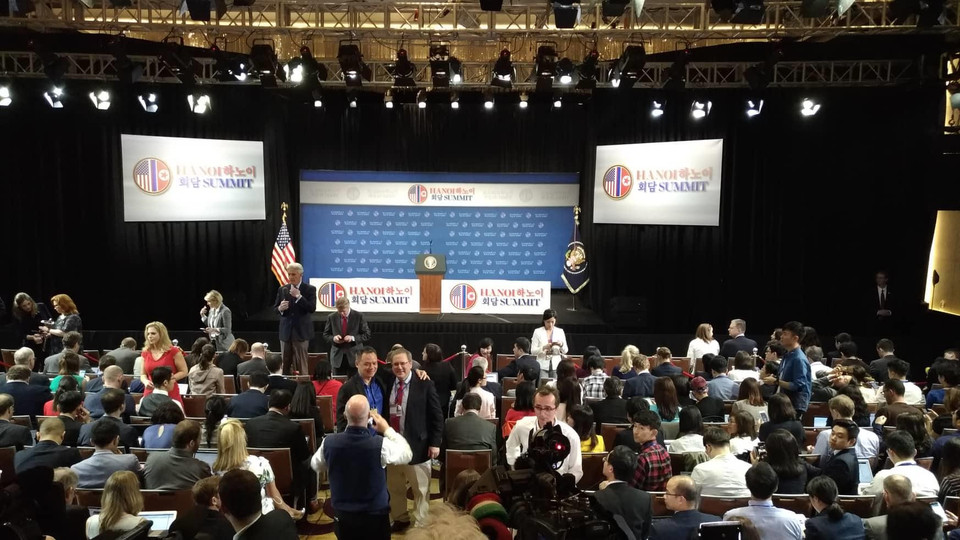 Quang cảnh phòng họp báo trước giờ 'G'. (Ảnh: CTV/Vietnam+)