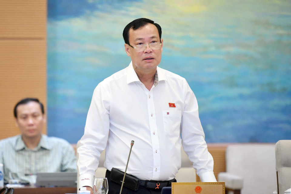 Chủ nhiệm Ủy ban Quốc phòng-An ninh của Quốc hội Lê Tấn Tới phát biểu. (Ảnh: Doãn Tấn/TTXVN)